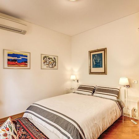 Terrazza Piccolomini: Elegant Apartment Stunning View Over Rome/St Peter'S Dome Roma Exterior foto