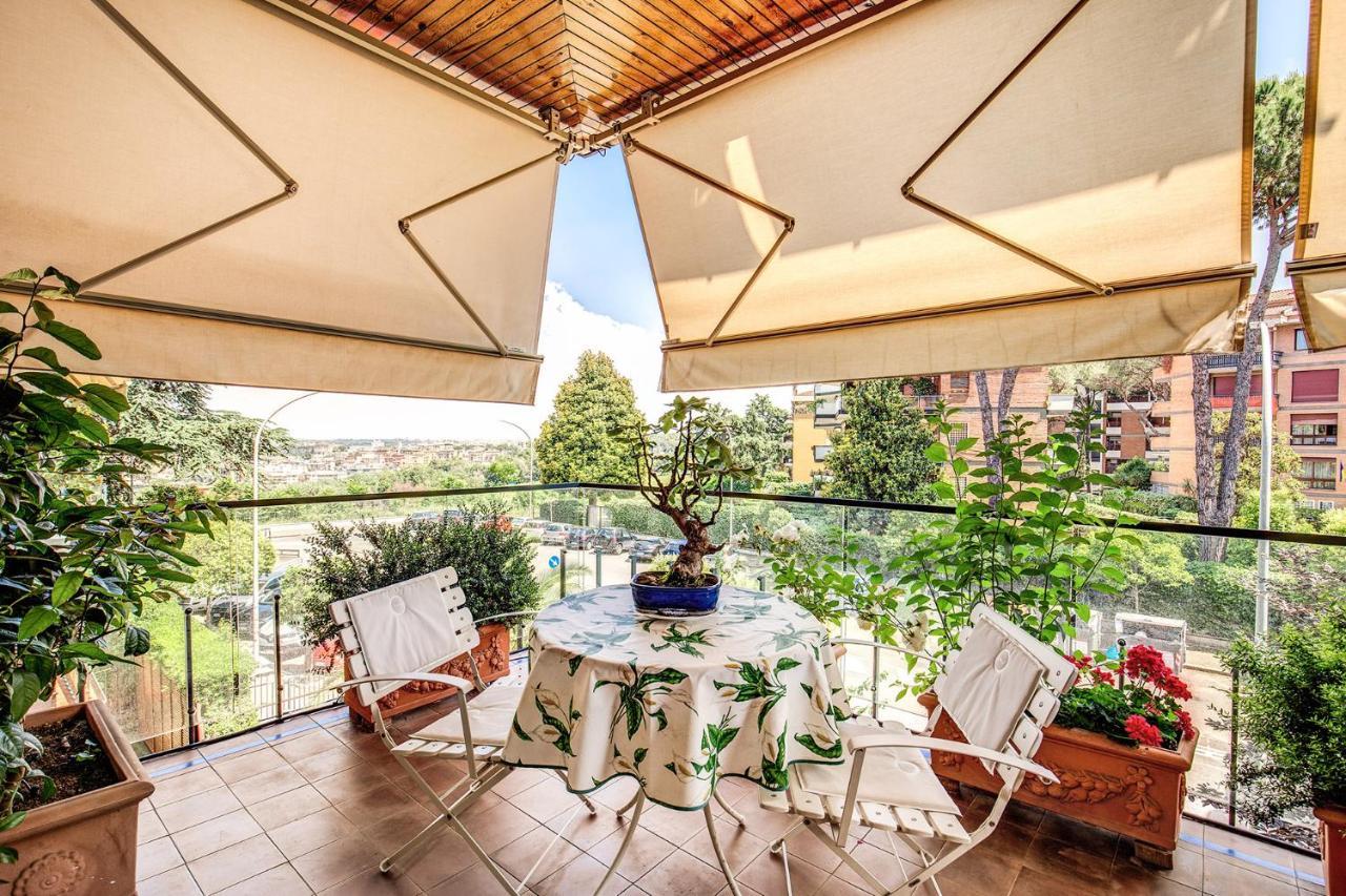 Terrazza Piccolomini: Elegant Apartment Stunning View Over Rome/St Peter'S Dome Roma Exterior foto