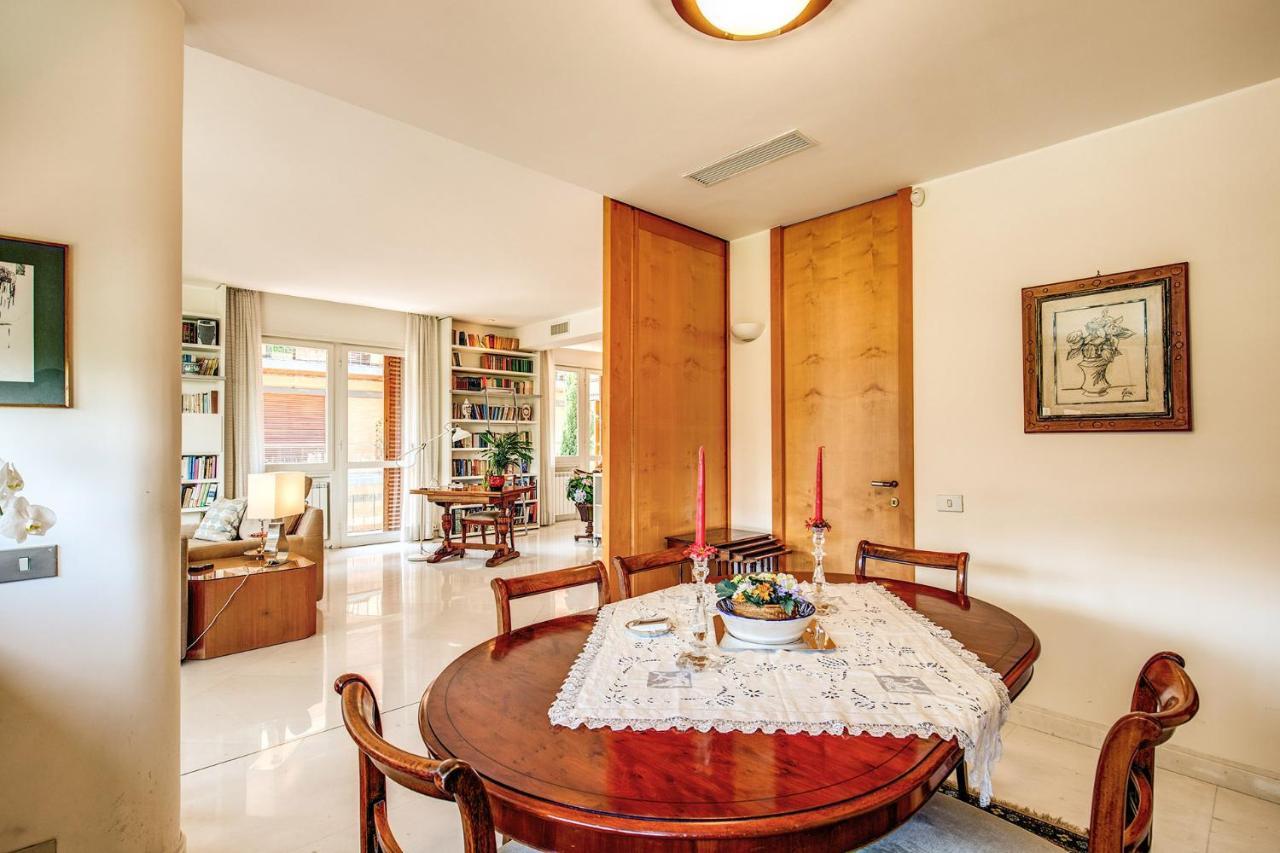 Terrazza Piccolomini: Elegant Apartment Stunning View Over Rome/St Peter'S Dome Roma Exterior foto