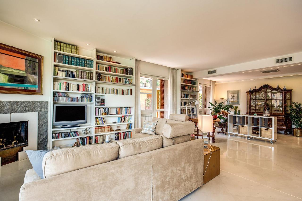 Terrazza Piccolomini: Elegant Apartment Stunning View Over Rome/St Peter'S Dome Roma Exterior foto